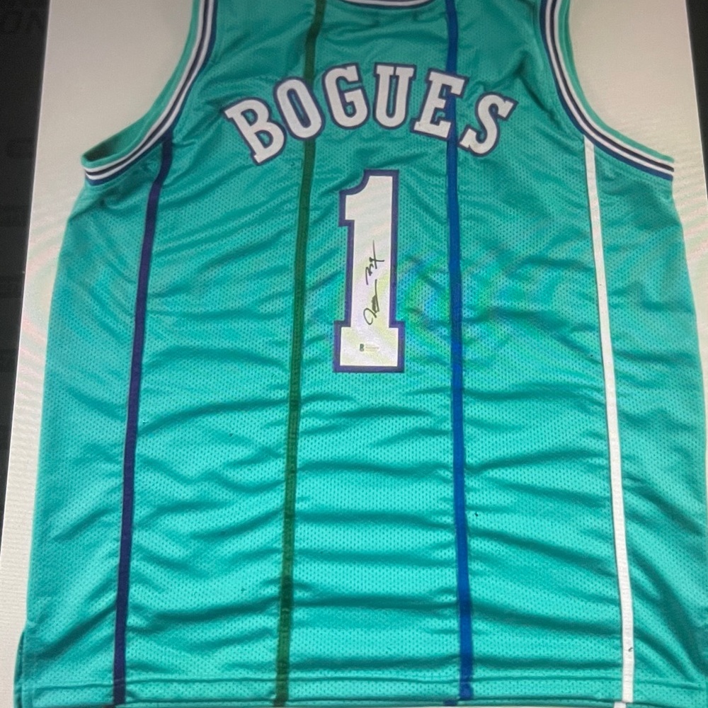 Muggsy Bogues autograph jersey Charlotte hornets